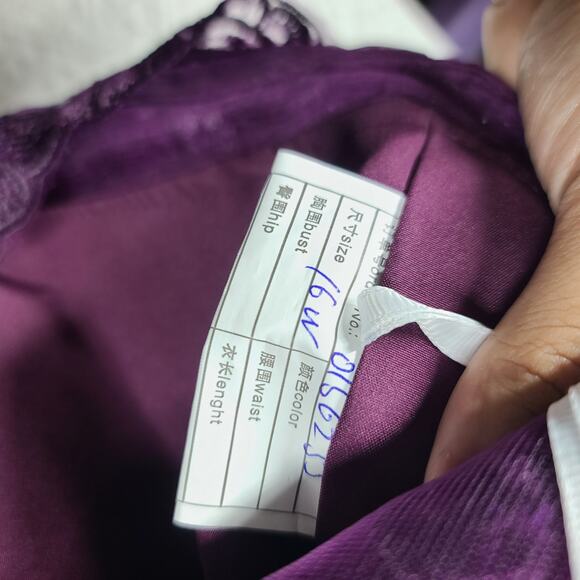 Mother of the Bride Asymmetrical formal Gown Embroidered floral bodice Size 16W - Picture 14 of 16